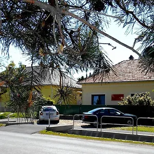 Pensjonat Gyoengyszem Vendeghaz, Eger